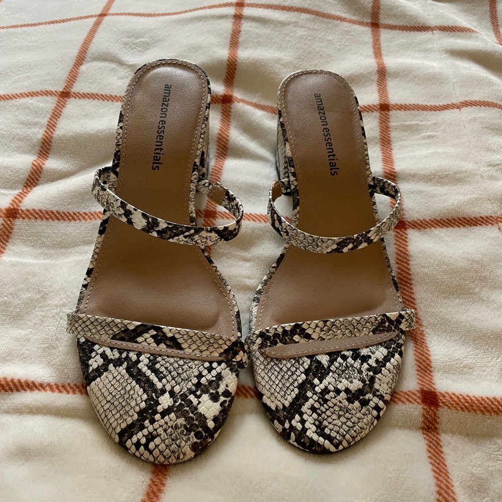 Women's Thin Two Strap Heeled Slide Sandal